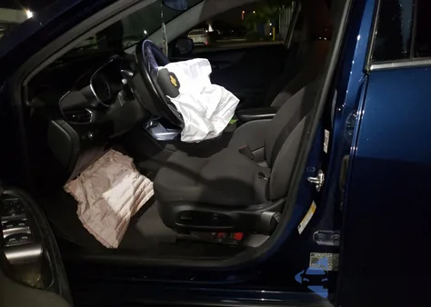 2020 Chevrolet Malibu Lt из США, поврежденный, VIN 1G1ZD5ST4LF078906